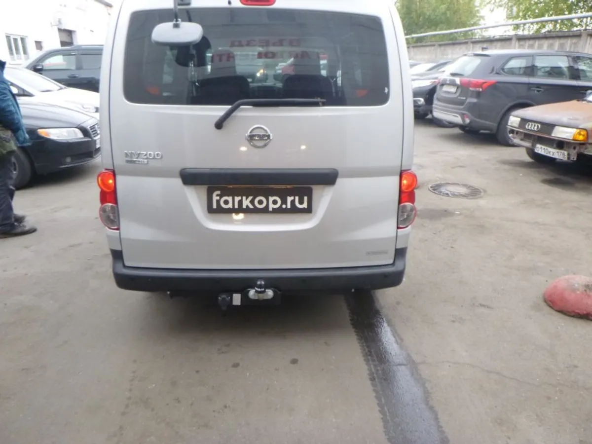 Фаркоп Imiola для Nissan NV200 2010-, (вкл. правый руль) N.043 в 