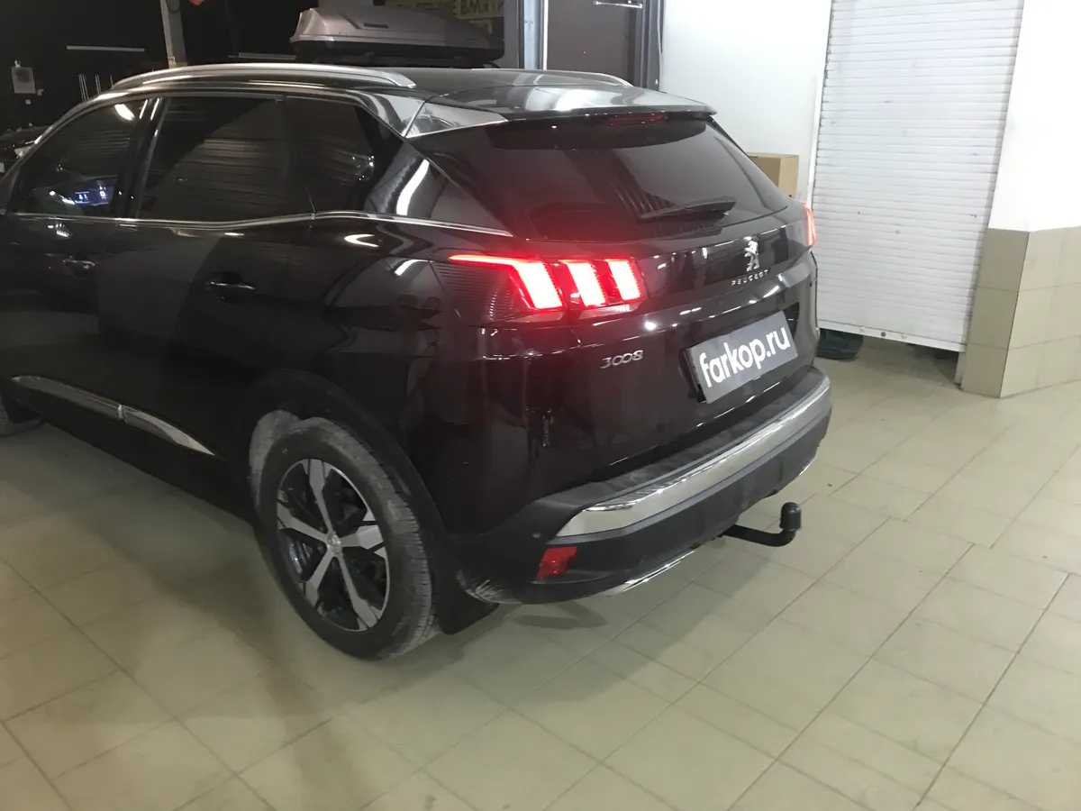 Фаркоп Auto-Hak для Peugeot 3008 (except hybrid) 2016- F 47 в 