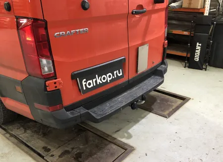 Фаркоп Galia для Volkswagen Crafter 2017-, (для а/м со ступенькой, одинарные колеса сзади)  V085A в Санкт-Петербург