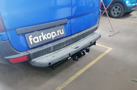 Фаркоп Steinhof для Volkswagen Crafter 2006-2016 (для а/м со ступенькой) V-033 в Санкт-Петербург