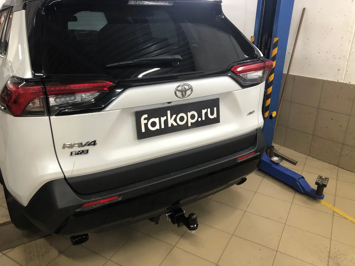 Фаркоп Berg для Toyota RAV4 2019- F.5717.002 в Санкт-Петербург Фаркоп Berg для Toyota RAV4 2019- F.5717.002 в Санкт-Петербург