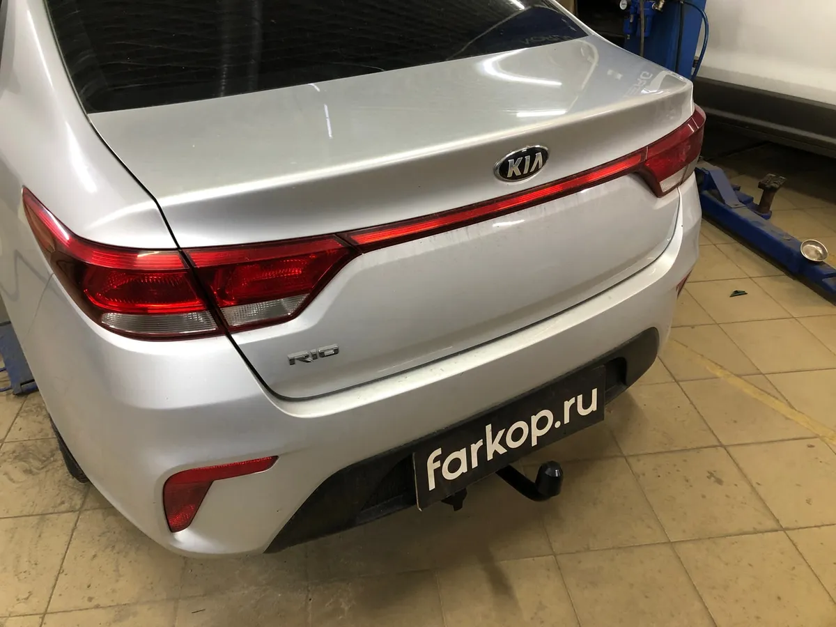 Фаркоп Berg для Kia Rio 2017-2020 F.2311.001 в Санкт-Петербург