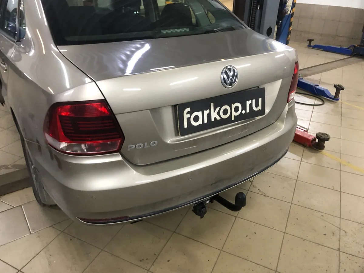 Фаркоп Berg для Volkswagen Polo 2010-2020 F.5112.001 в Санкт-Петербург Фаркоп Berg для Volkswagen Polo 2010-2020 F.5112.001 в Санкт-Петербург