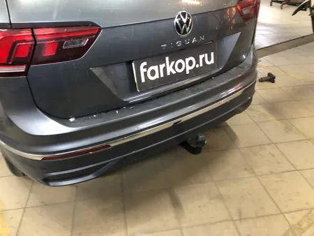 Фаркоп Galia для Volkswagen Tiguan 2017- V069V в Санкт-Петербург