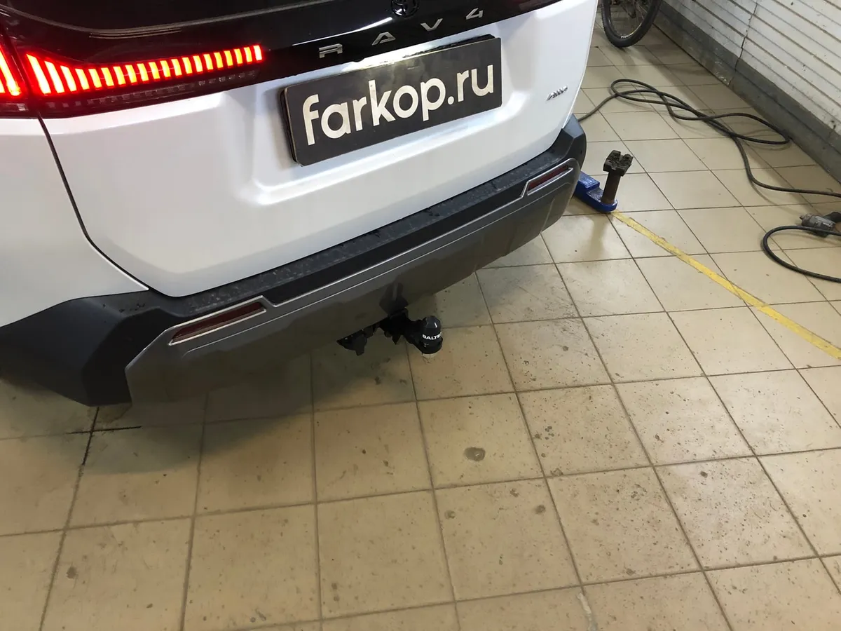 Фаркоп TowRus для Toyota RAV4 2025- 229420 в Санкт-Петербург Фаркоп TowRus для Toyota RAV4 2025- 229420 в Санкт-Петербург