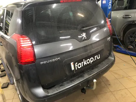 Фаркоп Galia для Peugeot 5008 2010-2016 C051A в Санкт-Петербург