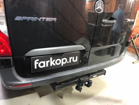 Фаркоп Steinhof для Mercedes Sprinter 2018- (без ступеньки, одинарн. колёса, база 3665/4325 mm) Арт. M-181 в Санкт-Петербург