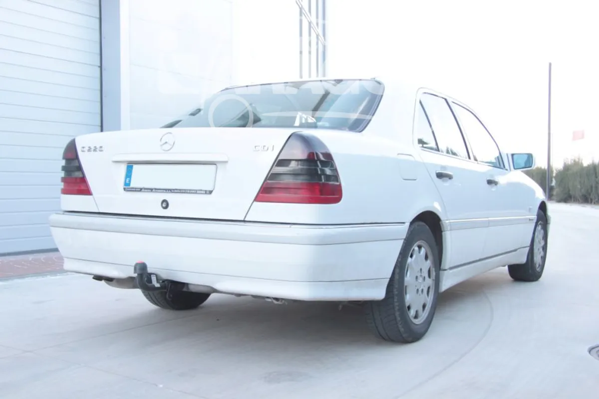 Фаркоп Aragon для Mercedes C-class 1993-2000 E4112AA в 