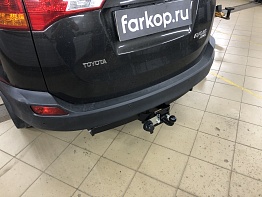 Установили фаркоп Лидер Плюс для Toyota RAV4 2012-2019 г.в.