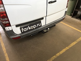 Установили фаркоп Лидер Плюс для Mercedes Sprinter 2006-2018 г.в.