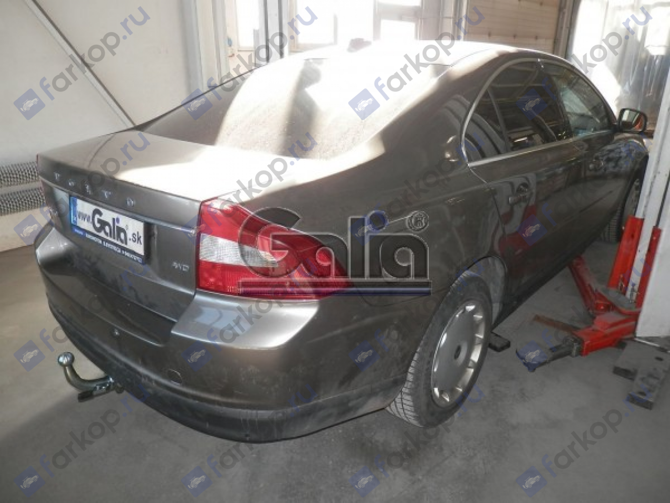 Фаркоп Galia для Volvo S80 2006-2010 V079C в 