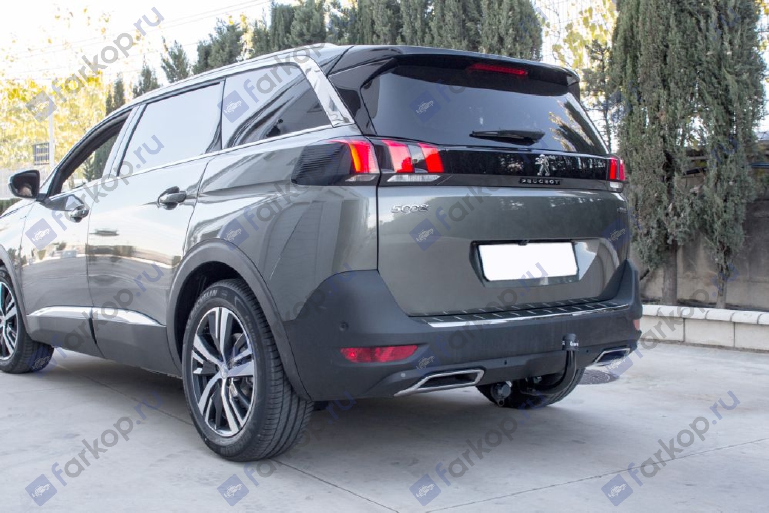 Фаркоп Aragon для Peugeot 5008 2017- Арт. E4726BV E4726BV в 