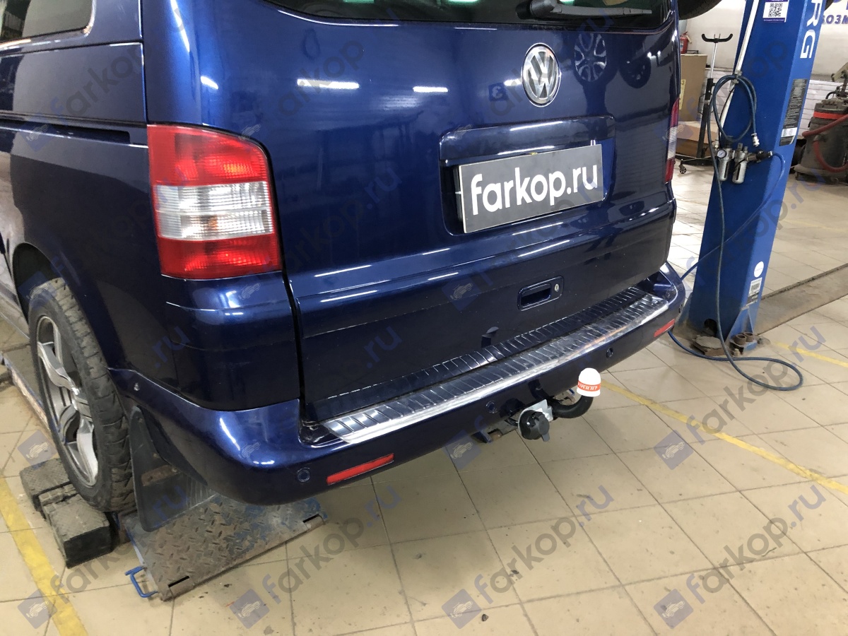 Фаркоп Трейлер для Volkswagen Multivan 2003-2015, кроме авто со штатными парктрониками 9180 в 